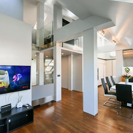 Luxury Central Duplex With Terrace Прага Екстериор снимка