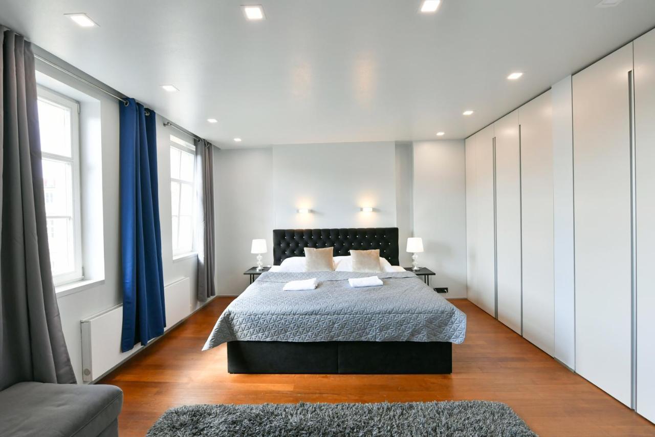 Luxury Central Duplex With Terrace Прага Екстериор снимка
