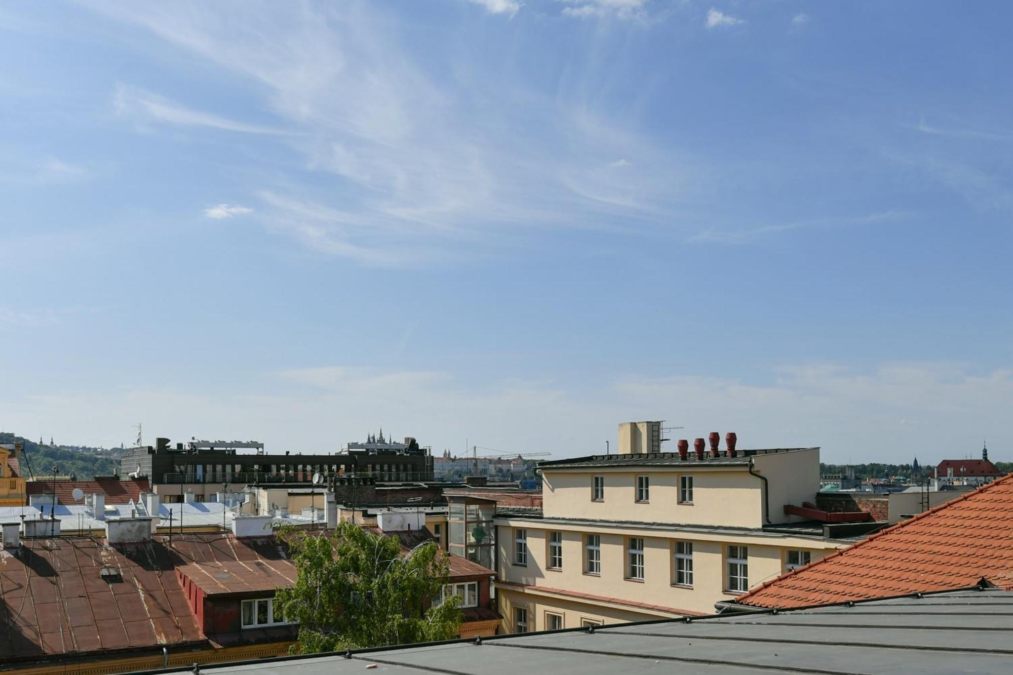 Luxury Central Duplex With Terrace Прага Екстериор снимка