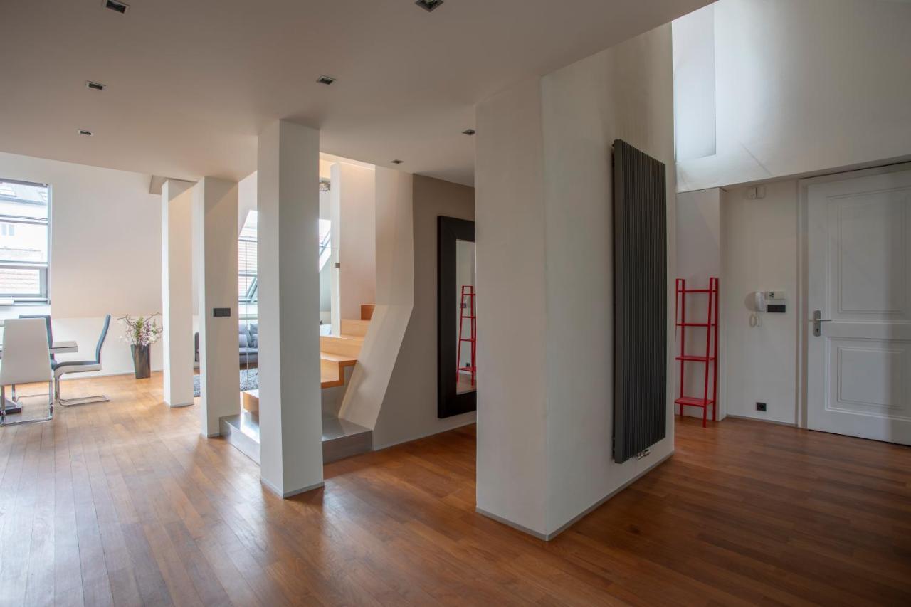 Luxury Central Duplex With Terrace Прага Екстериор снимка